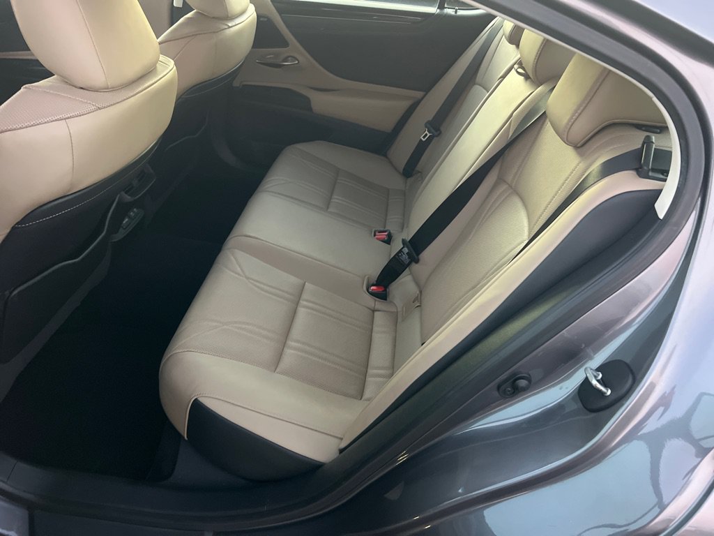 Used 2021 Lexus ES 250 w/ Luxury Package AWD/4WD image 13