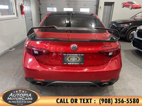 Used 2018 Alfa Romeo Giulia Ti Sport w/ Quick Order Package 22S Sport image 5