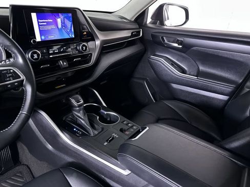 Used 2023 Toyota Highlander XLE image 64