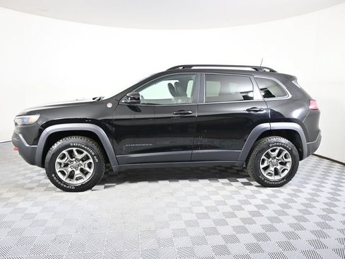 Used 2022 Jeep Cherokee Trailhawk w/ Comfort/Convenience Group AWD/4WD image 2