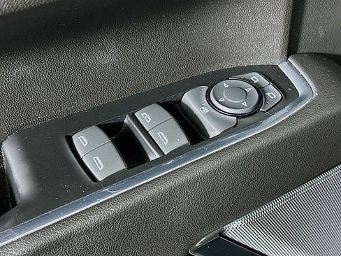 Used 2022 Chevrolet Silverado 1500 LT image 17