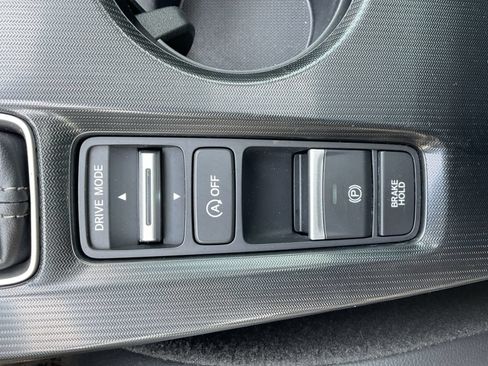 Used 2024 Honda Civic Touring image 25