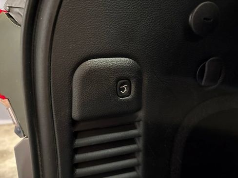 Used 2019 Jeep Grand Cherokee Limited AWD/4WD image 37