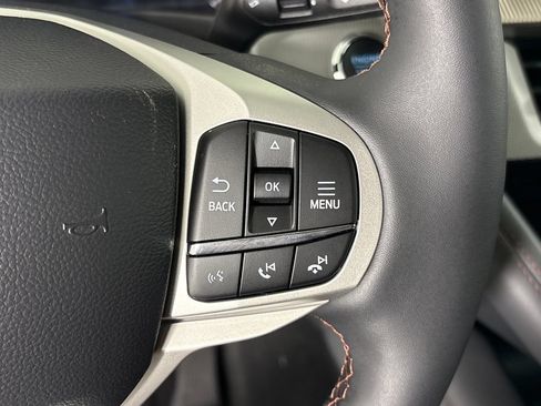 New 2026 Ford Explorer Active w/ Active Comfort Package RWD image 18
