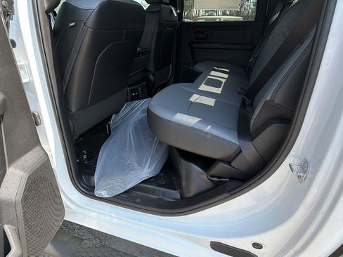 New 2026 RAM 2500 Tradesman AWD/4WD image 19