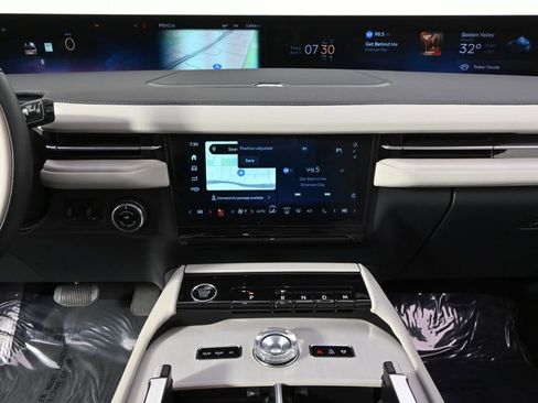 New 2026 Lincoln Navigator L Reserve w/ Jet Appearance Package AWD/4WD image 28
