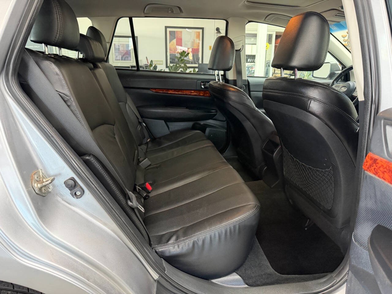 Used 2011 Subaru Outback 3.6R Limited AWD/4WD image 16