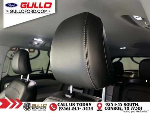 Certified 2022 Ford Explorer XLT w/ Equipment Group 202A RWD image 17