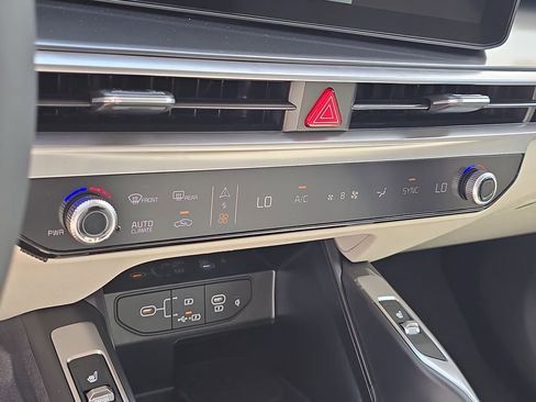 New 2026 Kia Sorento S w/ S Panoramic Sunroof Package FWD image 25