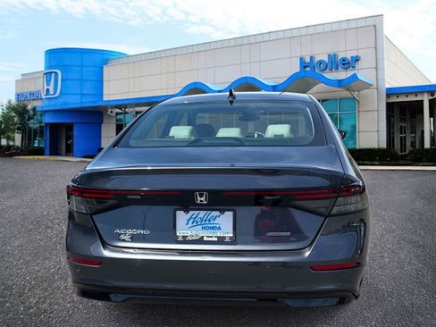 Certified 2025 Honda Accord EX-L image 5