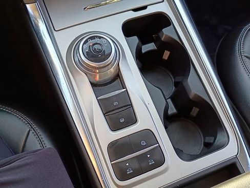 Used 2023 Ford Explorer XLT w/ Equipment Group 202A image 23