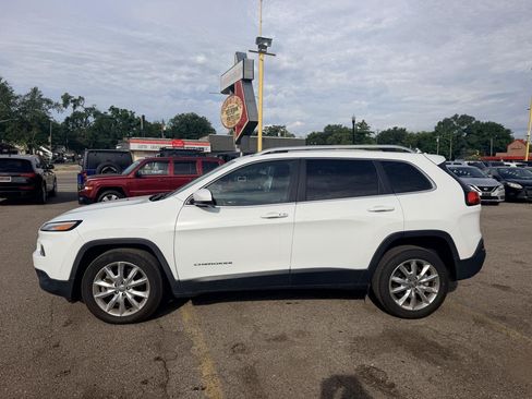 Used 2016 Jeep Cherokee Limited FWD image 15