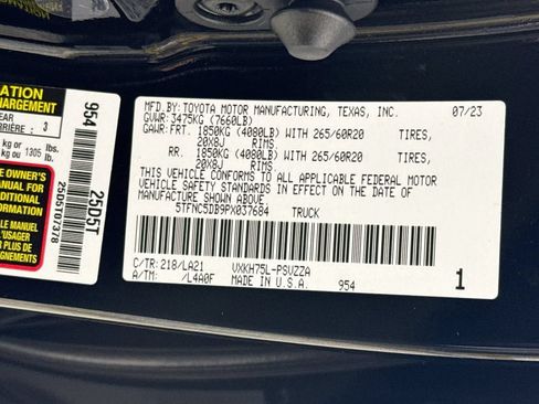 Used 2023 Toyota Tundra Platinum AWD/4WD image 34