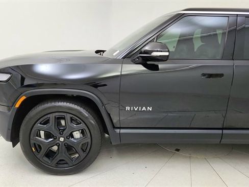 Used 2024 Rivian R1S Adventure image 9