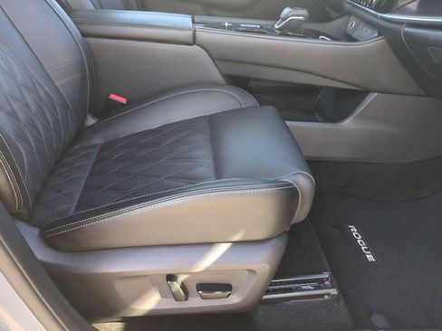 Used 2021 Nissan Rogue Platinum image 29