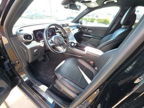 Used 2024 Mercedes-Benz GLC 300 4MATIC image 7