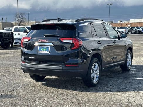 Certified 2023 GMC Terrain SLE w/ Driver Convenience Package image 4