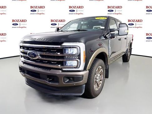Used 2023 Ford F250 King Ranch w/ FX4 Off-Road Package AWD/4WD image 4
