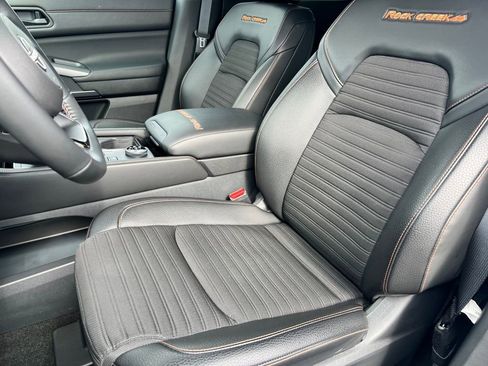 Used 2024 Nissan Pathfinder Rock Creek image 10