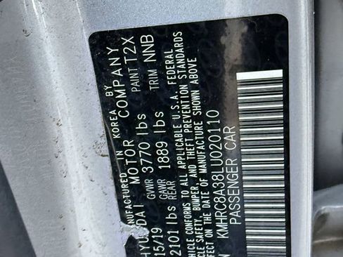 Used 2020 Hyundai Venue SEL image 5