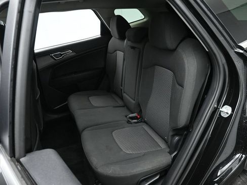 Used 2023 Kia Sportage LX AWD/4WD image 15