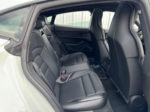 Used 2021 Porsche Taycan image 41