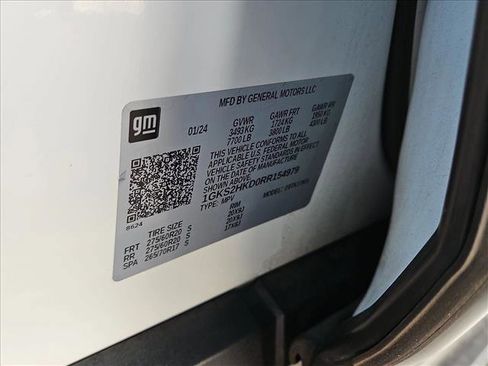 Used 2024 GMC Yukon XL AT4 w/ Technology Package image 30