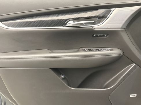 Used 2020 Cadillac XT6 Premium Luxury AWD/4WD image 9