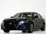 Used 2023 Nissan Altima 2.5 SV image 3