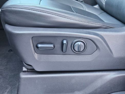 Used 2021 Chevrolet Silverado 1500 LT Trail Boss w/ Convenience Package II image 20