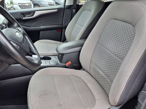 Used 2022 Ford Escape SE w/ Convenience Package AWD/4WD image 3