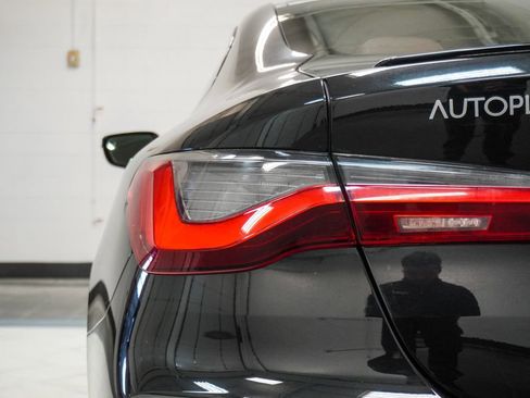 Used 2022 BMW 430i xDrive Coupe w/ M Sport Package image 38