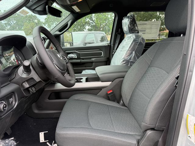 New 2026 RAM 3500 Big Horn AWD/4WD image 15