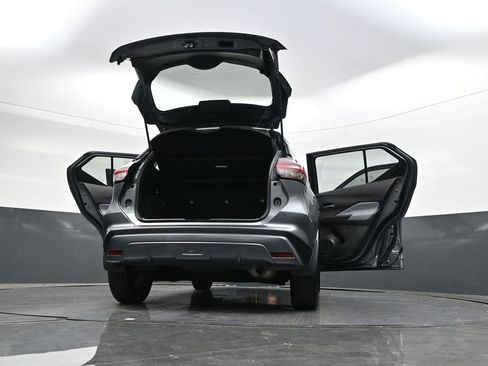 Used 2023 Nissan Kicks SR w/ SR Premium Package image 41