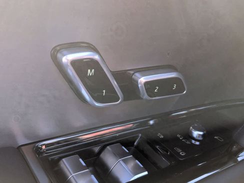 New 2026 Land Rover Range Rover Sport Dynamic SE AWD/4WD image 17