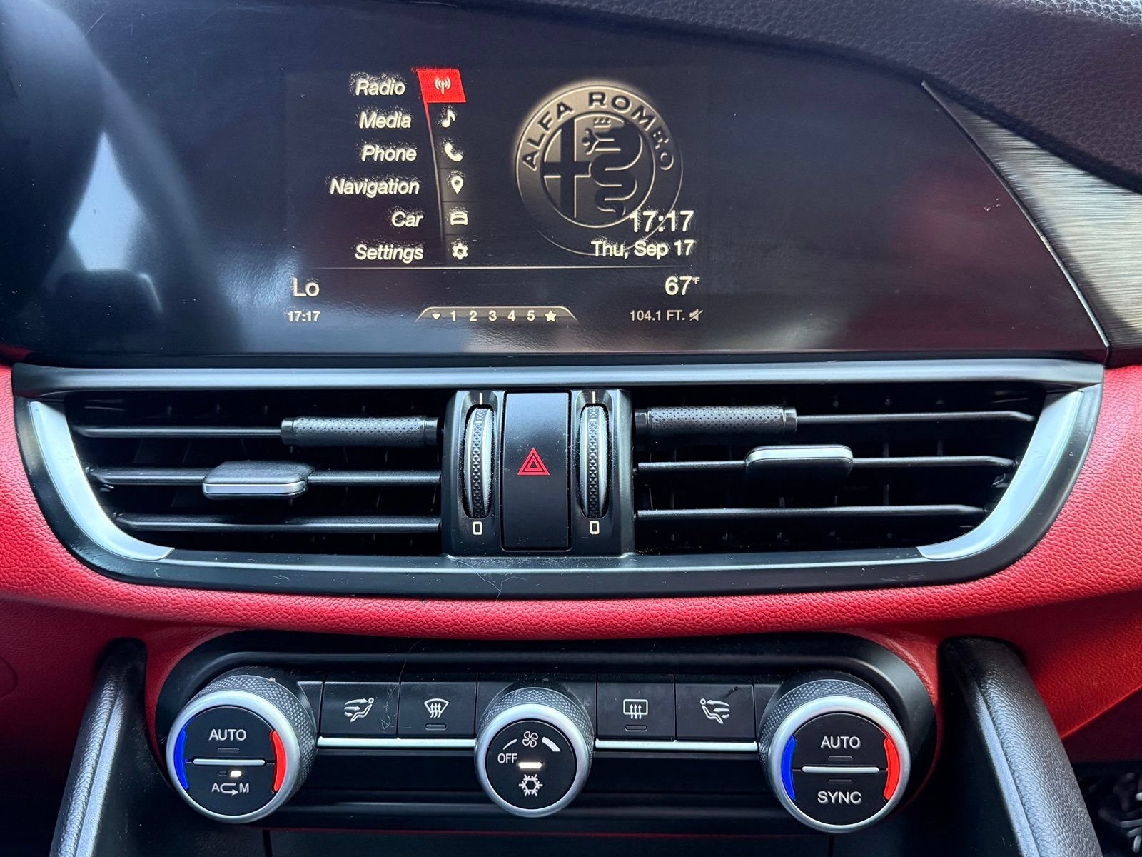 Used 2017 Alfa Romeo Giulia AWD image 30