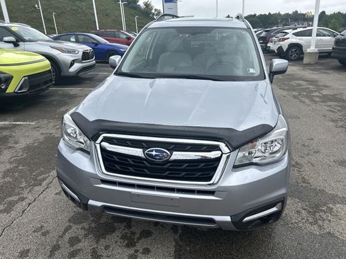 Used 2018 Subaru Forester 2.5i Premium w/ All-Weather Package AWD/4WD image 10