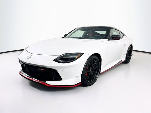 Used 2024 Nissan Z NISMO w/ Floor Mat Package RWD image 3