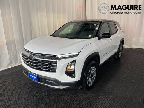 New 2026 Chevrolet Equinox LT w/ Convenience Package II image 1