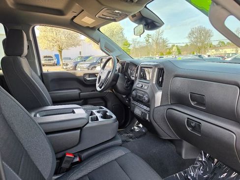 Used 2024 Chevrolet Silverado 1500 Custom Trail Boss AWD/4WD image 11