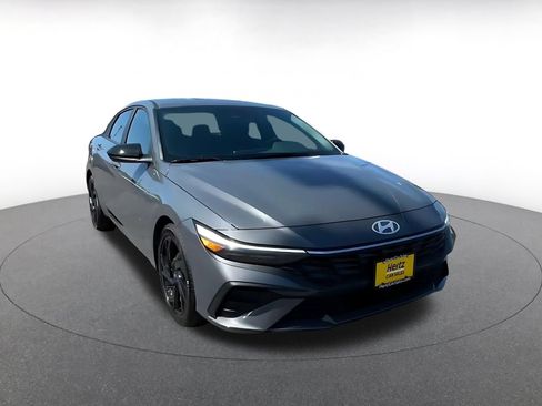 Used 2026 Hyundai Elantra Sport FWD image 3
