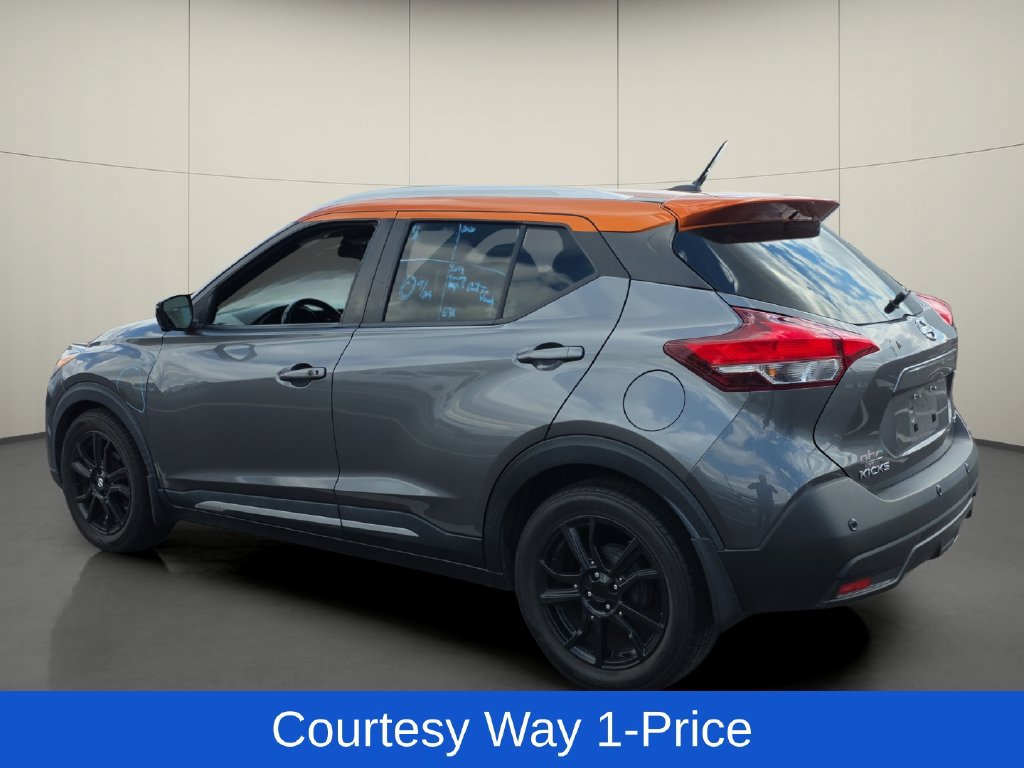 Used 2020 Nissan Kicks SR w/ SR Premium Package FWD image 6