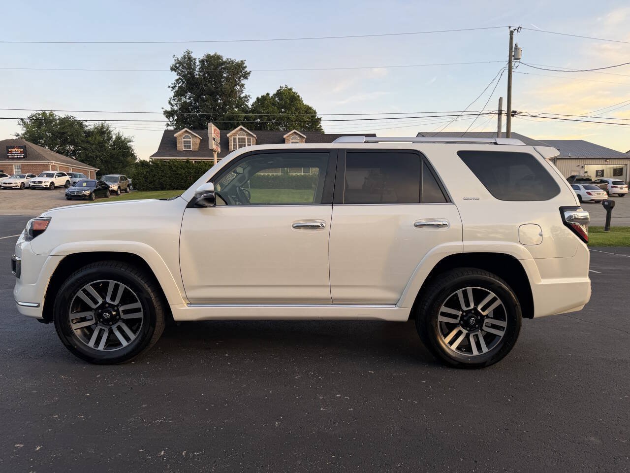 Used 2014 Toyota 4Runner Limited AWD/4WD image 2