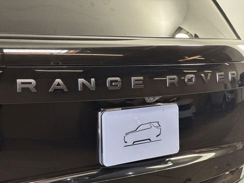 New 2025 Land Rover Range Rover SE image 30