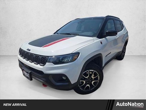 Used 2026 Jeep Compass Trailhawk AWD/4WD image 1