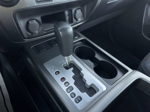 Used 2012 Nissan Armada SV AWD/4WD image 19