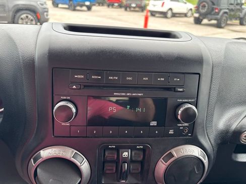 Used 2018 Jeep Wrangler Unlimited Sport S AWD/4WD image 60