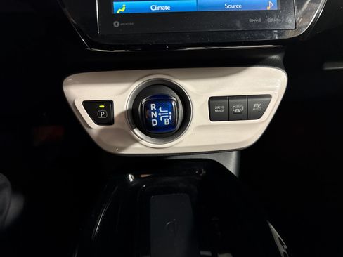 Used 2017 Toyota Prius Prime Premium w/ Carpet Mat Package FWD image 22