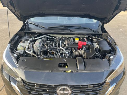Used 2025 Nissan Sentra SV FWD image 35