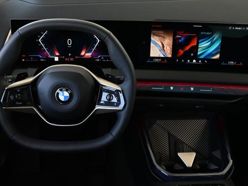 Certified 2025 BMW X3 xDrive30i w/ Premium Package AWD/4WD image 16